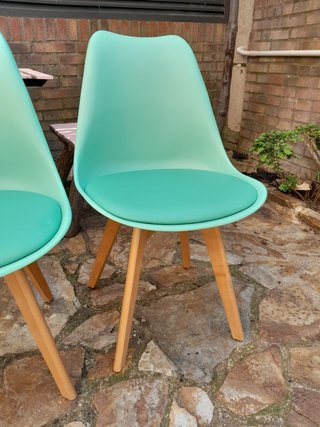 3 Sillas Sklum Verde Jade Nórdicas 16 euros cada