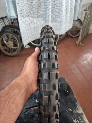 Cubierta de moto Motocross 2.50-17