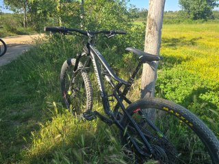 Bicicleta Montaña Rockrider Negra