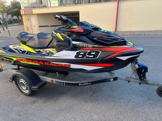 Moto de agua Sea-Doo RXT-XRS 300 CV como nueva