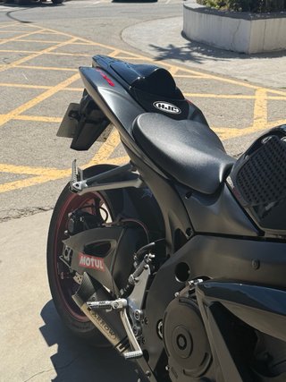 Suzuki GSXR K7 Negra
