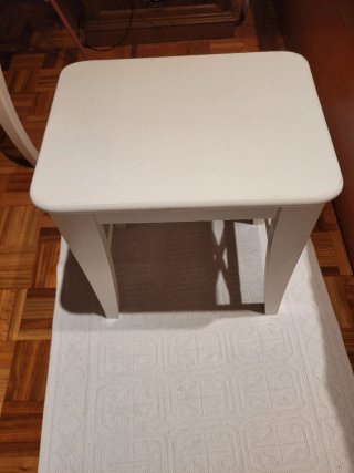 Tocador Ikea blanco con espejo y banco