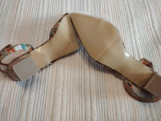 Zapatos de tacón estampados talla 40/41