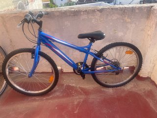 Bicicleta Yelmo Azul