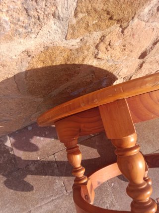 Mesa redonda madera 63cm ancho x 43cm alto