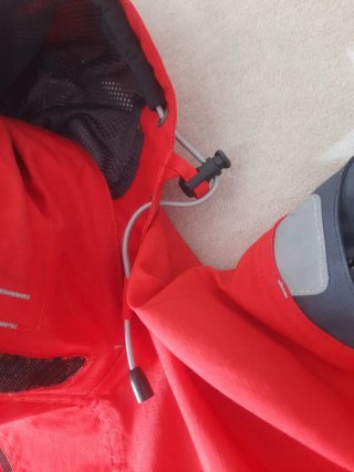 Chaqueta náutica roja y gris