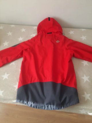 Chaqueta náutica roja y gris