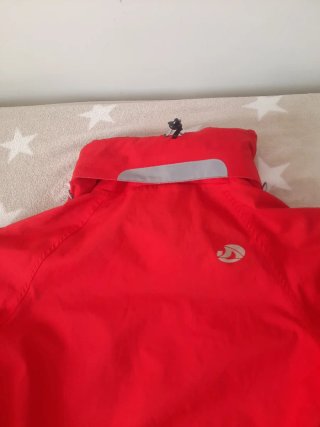 Chaqueta náutica roja y gris