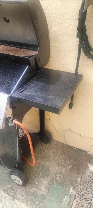 !!!!!CHOLLO!!!!! Barbacoa de gas + mesa y sillas e