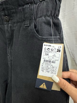 Pantalón vaquero negro talla 12 años