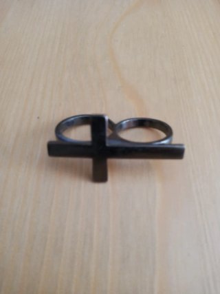 Doble anillo de cruz
