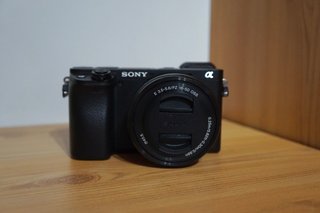 Cámara Sony A6400 + Lente 16-50mm