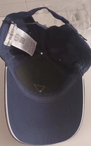 Gorra Guess Azul Marino Nueva con Etiquetas
