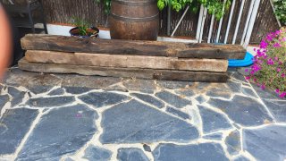 Vigas de tren de madera antiguas