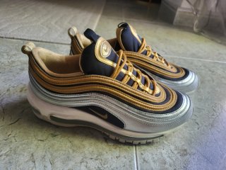 Nike Air Max Oro y Plata