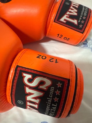 Guantes Boxeo/Muay Thai Twins 12 oz Naranja