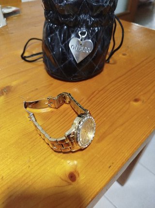 Reloj Guess Mujer Dorado y Negro