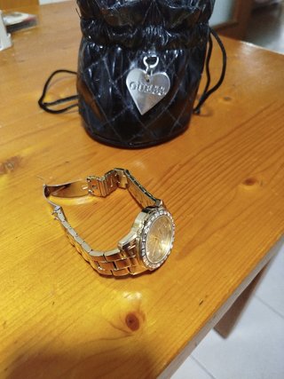 Reloj Guess Mujer Dorado y Negro