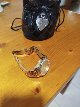 Reloj Guess Mujer Dorado y Negro