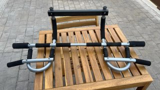 Barra dominadas para puerta