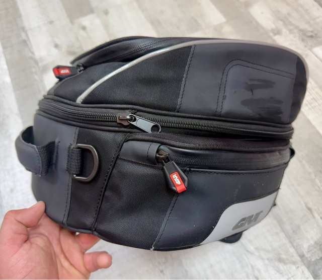 Bolsa GIVI Tanklock 25L (poco uso) modelo XS306
