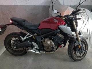 Honda CB650R Naked Roja y Dorada