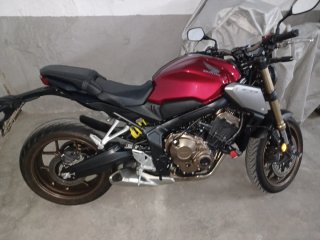 Honda CB650R Naked Roja y Dorada