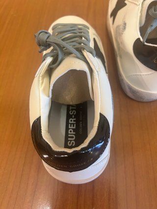 Golden Goose Sneakers Blancas con Estrella Negra