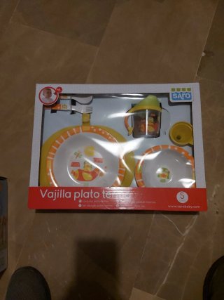 Lote Vajilla Bebé, Espiral Sonajero y Muñecos