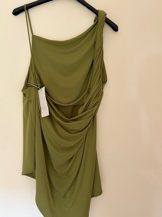 Top asimétrico Zara verde