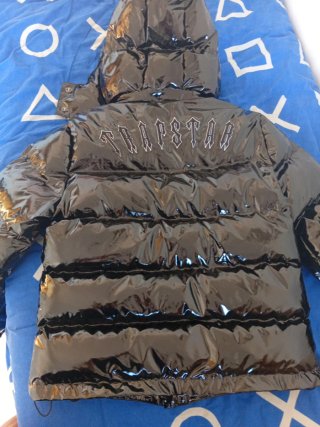 Chaqueta Trapstar brillante negra