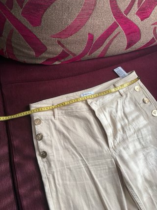 Pantalón vaquero beige ancho