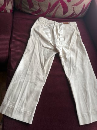 Pantalón vaquero beige ancho