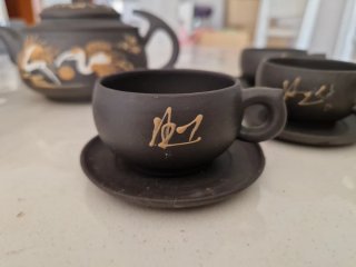 Tetera y 5 tazas de cerámica