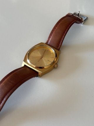 Reloj Nixon Time Teller Dorado