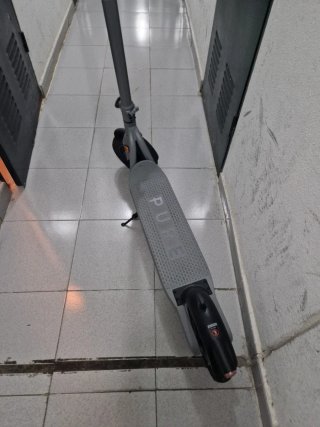 Patinete Eléctrico Gris