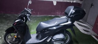 Honda SH 125i con Top Box