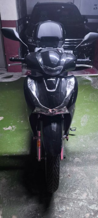 Honda SH 125i con Top Box