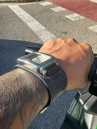 Orologio Guess Vintage Y2K Argento e Nero