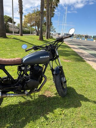 Honda CB250 Seven Fifty Cafe Racer Negra