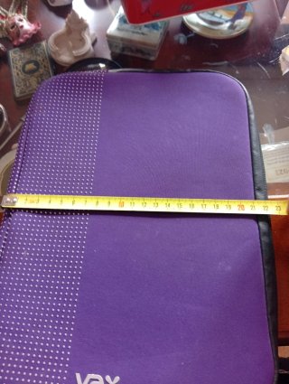 Funda Vax morada para tablet o portátil