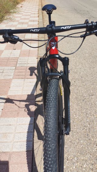 Bicicleta MTB Berria Bravo 5 Roja