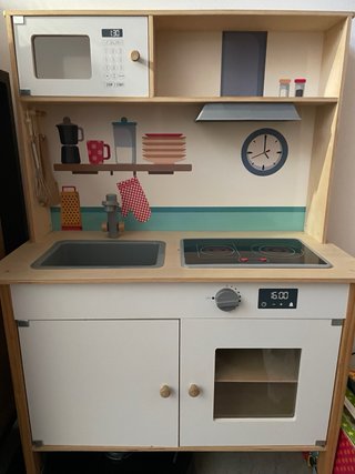 Cocinita de madera infantil