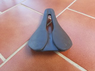 Sillín Antiprostatico MTB Negro marca Slle Italia