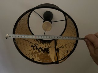 Lámpara de techo Ikea negra y dorada