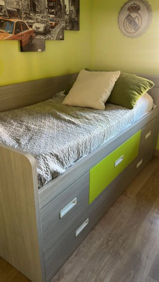 Habitación juvenil con dos camas