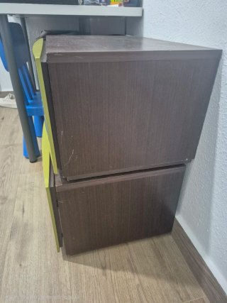Cabecero y mesillas de madera