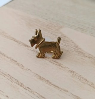 Pin Perro Scottie Dorado 1980