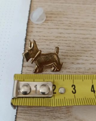 Pin Perro Scottie Dorado 1980