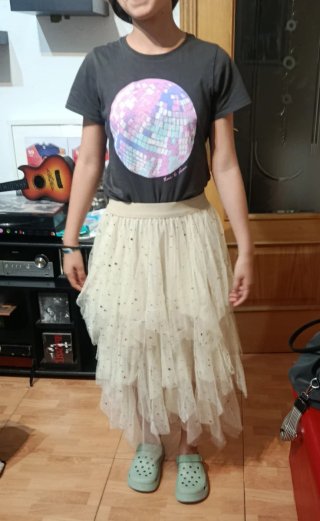 Falda tutú con lentejuelas doradas. Talla única